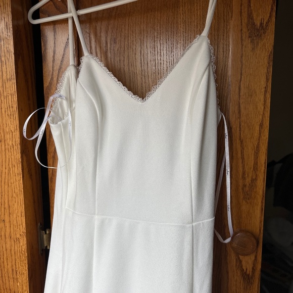 Simple Wedding/reception dress - Picture 1 of 4